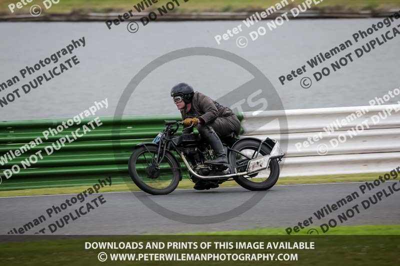 Vintage motorcycle club;eventdigitalimages;mallory park;mallory park trackday photographs;no limits trackdays;peter wileman photography;trackday digital images;trackday photos;vmcc festival 1000 bikes photographs